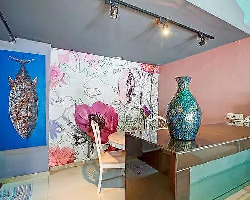 Marinos Place Legian Konukevi