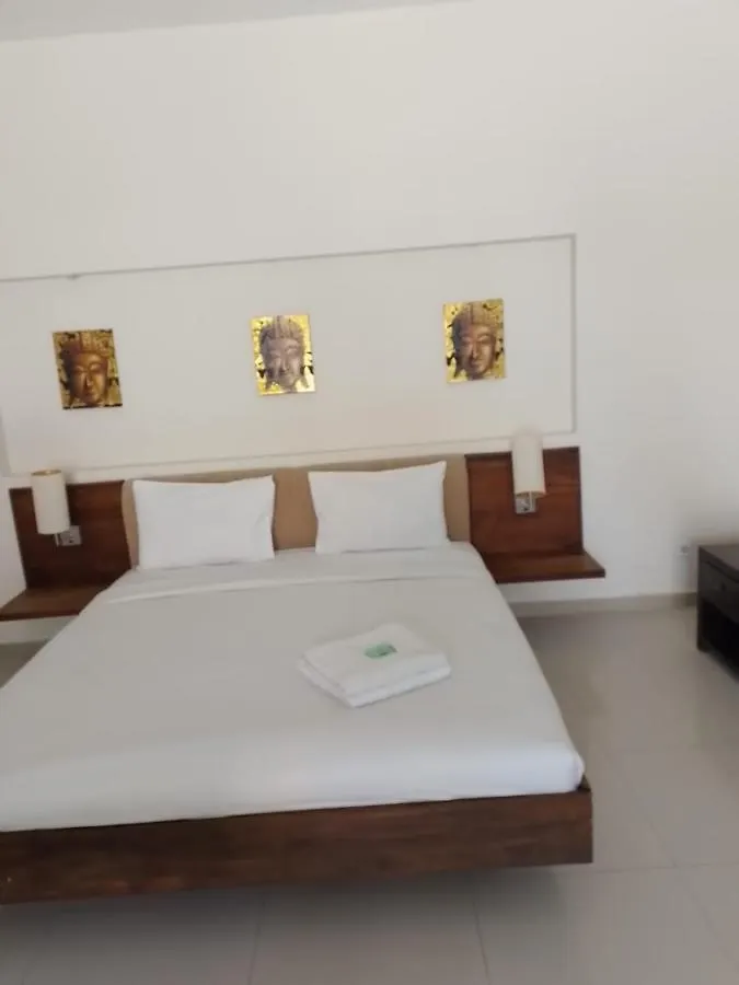 Marinos Place Legian  Guest house