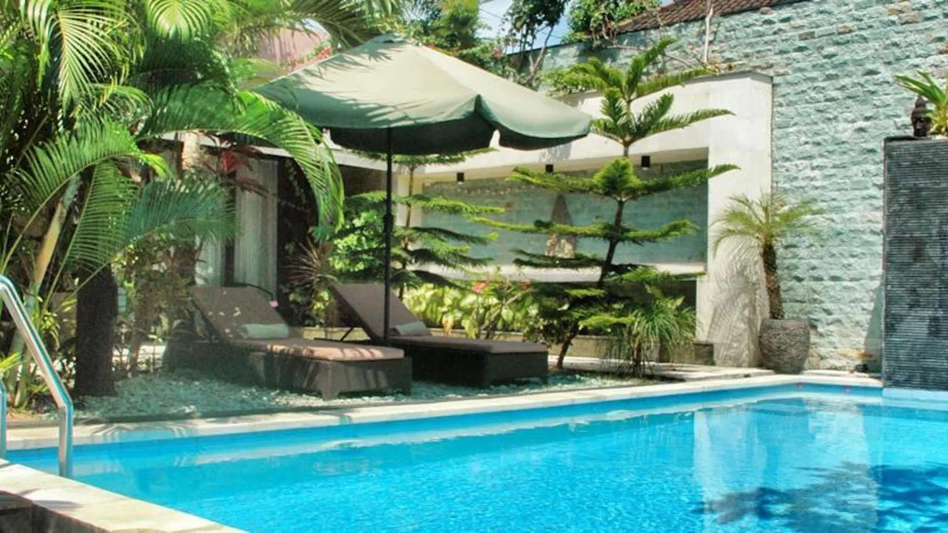 *** Guest house Marinos Place Legian  Indonesia
